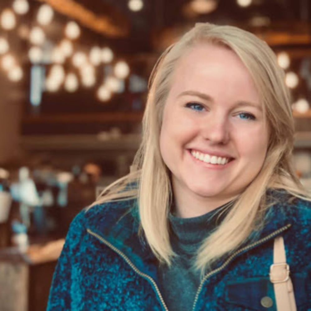 Meet your Posher, Laynie